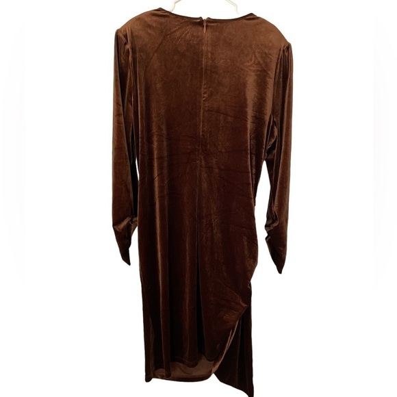 FASHION to Figure Tyana Velvet Drapes Dress 3X Brown - Picture 6 of 9